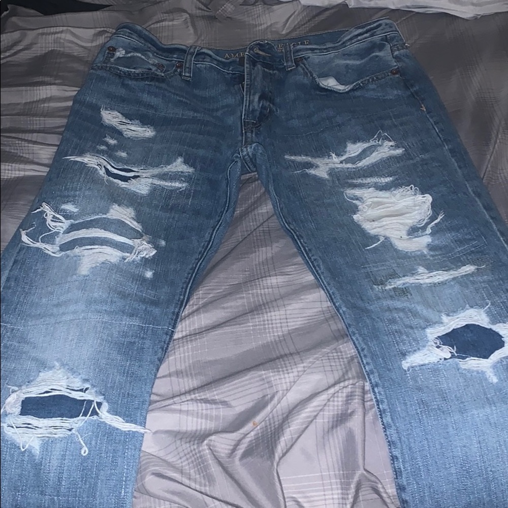 American Eagle Ripped Blue Jeans